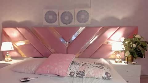Snapshot of ari_sunshine chatting on 5, 2, 2025 Ari online show from 5, 2, 2025