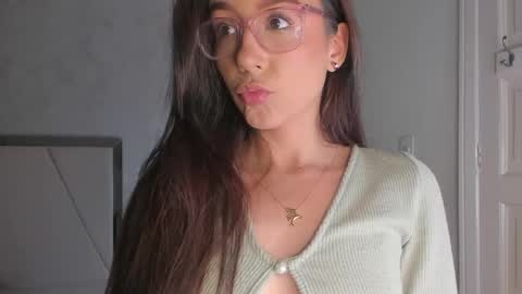 Ari Wilde online show from 4, 4, 2026