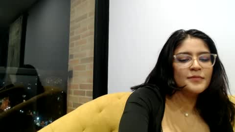 aria_andradee online show from 20, 2, 2025