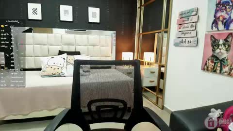 Snapshot of aria_bloomer chatting on 30, 4, 2026 Ari online show from 30, 4, 2026