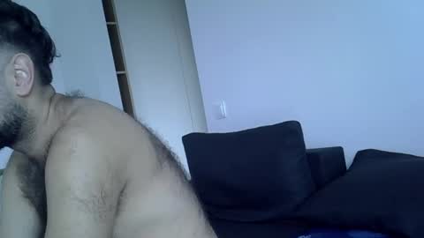 Snapshot of aria_hunter chatting on 23, 10, 2025 aria_hunter online show from 23, 10, 2025