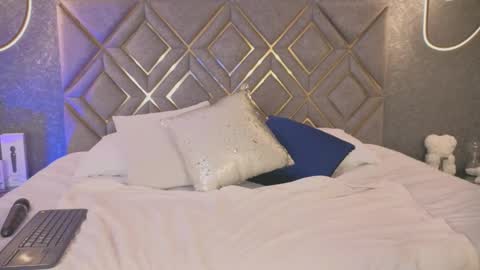 I OOT online show from 10, 9, 2025