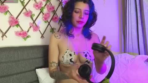 aria_silk online show from 27, 3, 2026