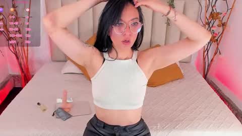 aria_velle online show from 2, 10, 2025
