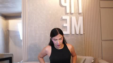 Snapshot of ariaa_isabell chatting on 28, 4, 2026 Ariaa online show from 28, 4, 2026
