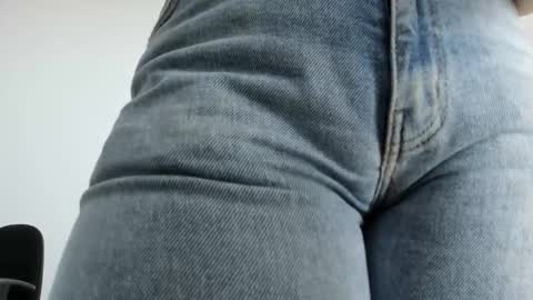 ariacoral online show from 2, 2, 2026