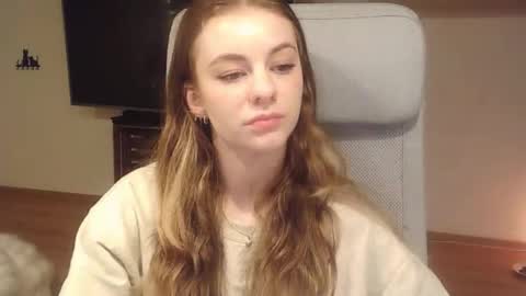 AriaCreazy online show from 10, 10, 2025