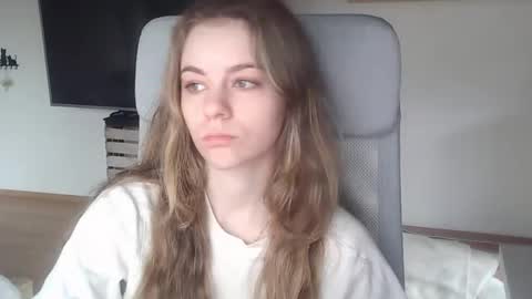 AriaCreazy online show from 1, 3, 2026