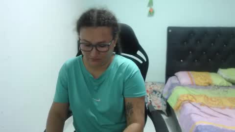 ...Ariana... online show from 4, 11, 2025