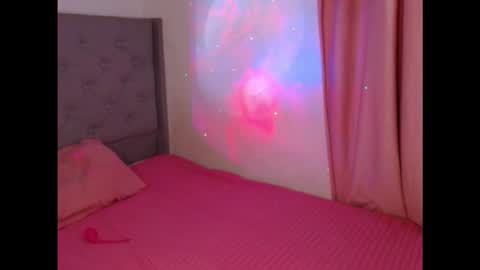 Ari online show from 8, 11, 2025