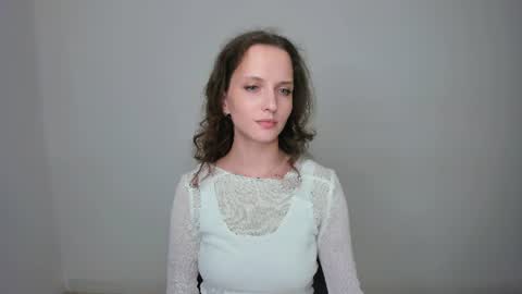 Snapshot of ariadna_s chatting on 27, 6, 2026 Ariadna online show from 27, 6, 2026