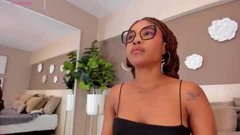 Snapshot of ariafoster chatting on 25, 11, 2025 Aria Foster online show from 25, 11, 2025