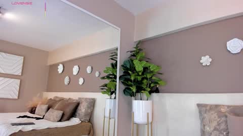 Aria Foster online show from 6, 2, 2026