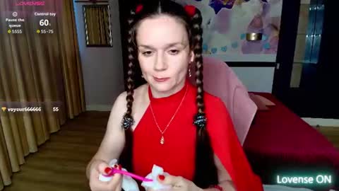 AriaGray online show from 9, 7, 2026