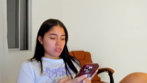 Snapshot of ariamontgomeryyy chatting on 8, 7, 2026 Aria Montgomery online show from 8, 7, 2026