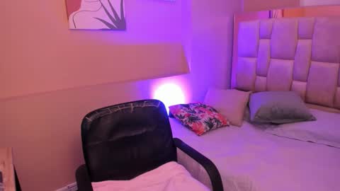 ariana__clauss online show from 14, 10, 2025