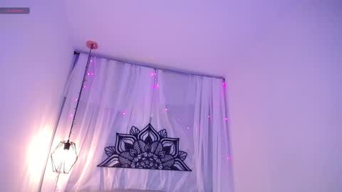 Snapshot of ariana_ceballos chatting on 10, 3, 2025 ARIANA online show from 10, 3, 2025