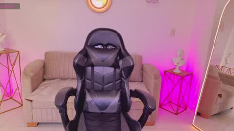 Snapshot of ariana_monroe01 chatting on 31, 5, 2026 Ariana online show from 31, 5, 2026