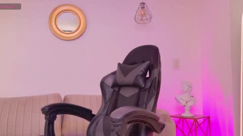Snapshot of ariana_monroe01 chatting on 31, 5, 2026 Ariana online show from 31, 5, 2026