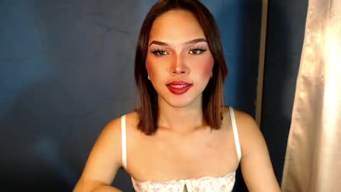 Snapshot of ariana_queen_hugecock69 chatting on 27, 5, 2026 Arian online show from 27, 5, 2026