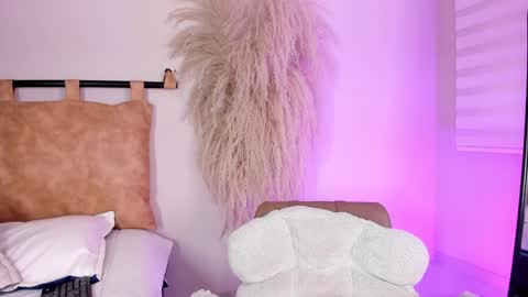 Ariana  online show from 11, 1, 2025