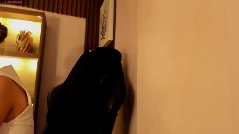 Ari online show from 12, 1, 2025