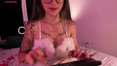 Ari online show from 16, 2, 2025