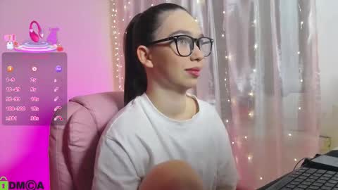 Snapshot of arianahot777 chatting on 28, 9, 2025 arianahot777 online show from 28, 9, 2025