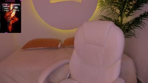 Snapshot of arianapierce chatting on 10, 10, 2025 arianapierce online show from 10, 10, 2025