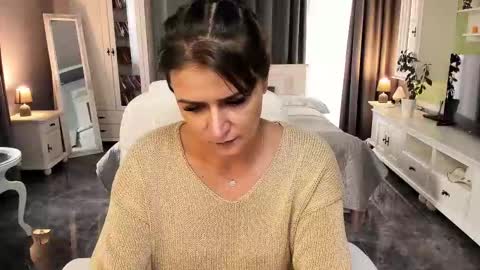 Ana online show from 2, 10, 2025