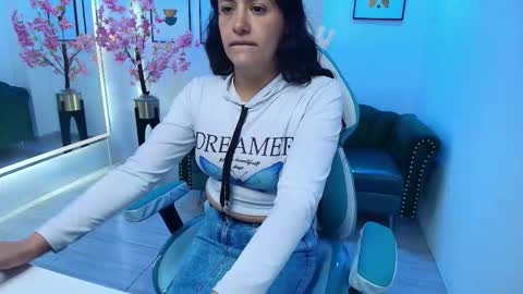 arianna_sweeet online show from 28, 9, 2025