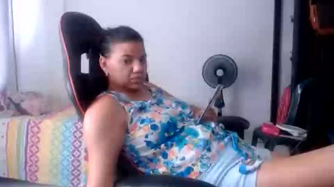 Snapshot of ariannaloovel chatting on 22, 5, 2026 ariannaloovel online show from 22, 5, 2026