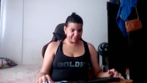Snapshot of ariannaloovel chatting on 7, 6, 2026 ariannaloovel online show from 7, 6, 2026