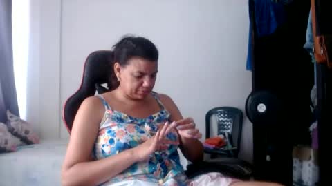 Snapshot of ariannaloovel chatting on 12, 6, 2026 ariannaloovel online show from 12, 6, 2026