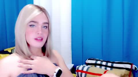 ARIANNE CUMS  online show from 2, 7, 2026