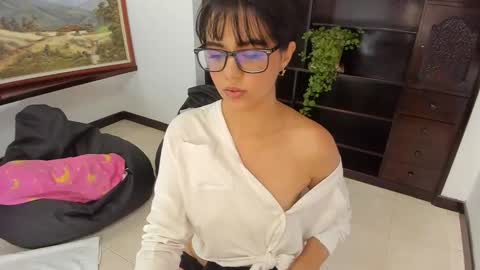 Ariel Pink Diamond online show from 12, 3, 2025