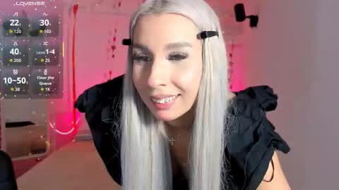 Snapshot of arielablondie chatting on 11, 9, 2025 Evelin online show from 11, 9, 2025