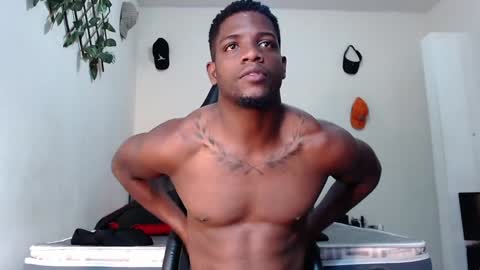 Snapshot of arielbronwxxx chatting on 1, 2, 2025 chris online show from 1, 2, 2025