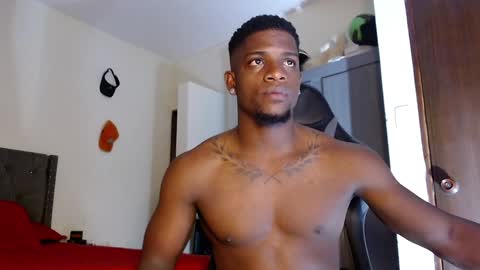 Snapshot of arielbronwxxx chatting on 2, 2, 2025 chris online show from 2, 2, 2025