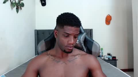 Snapshot of arielbronwxxx chatting on 21, 2, 2025 chris online show from 21, 2, 2025