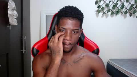 Snapshot of arielbronwxxx chatting on 8, 3, 2025 chris online show from 8, 3, 2025