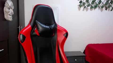 Snapshot of arielbronwxxx chatting on 9, 3, 2025 chris online show from 9, 3, 2025