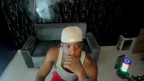 Snapshot of arielbronwxxx chatting on 11, 10, 2025 chris online show from 11, 10, 2025