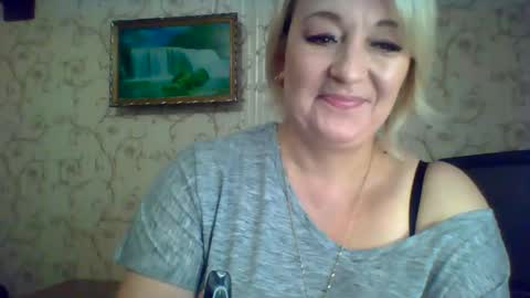 Snapshot of arielxloveresss chatting on 9, 9, 2025 ArielXLoveresss online show from 9, 9, 2025