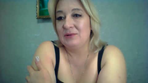 Snapshot of arielxloveresss chatting on 3, 10, 2025 ArielXLoveresss online show from 3, 10, 2025