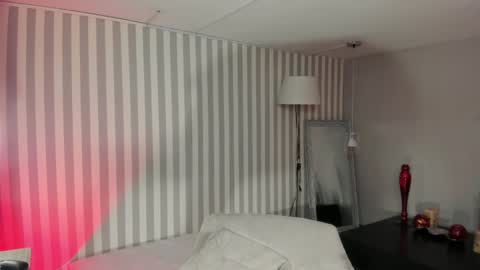  Arianna  online show from 4, 1, 2025