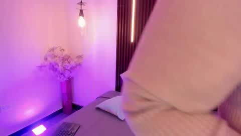  Arianna  online show from 5, 3, 2026