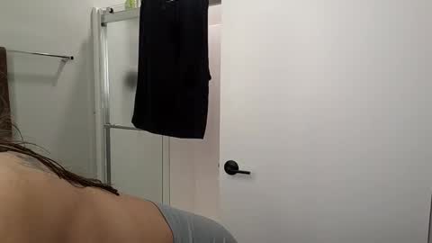 Snapshot of ariicutekitty chatting on 29, 9, 2025 airskiii online show from 29, 9, 2025
