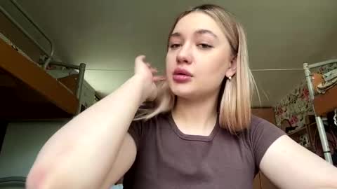 Snapshot of arlettaeavey chatting on 17, 5, 2026 Kate online show from 17, 5, 2026