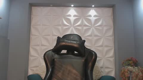 Arohom Lester online show from 23, 10, 2025